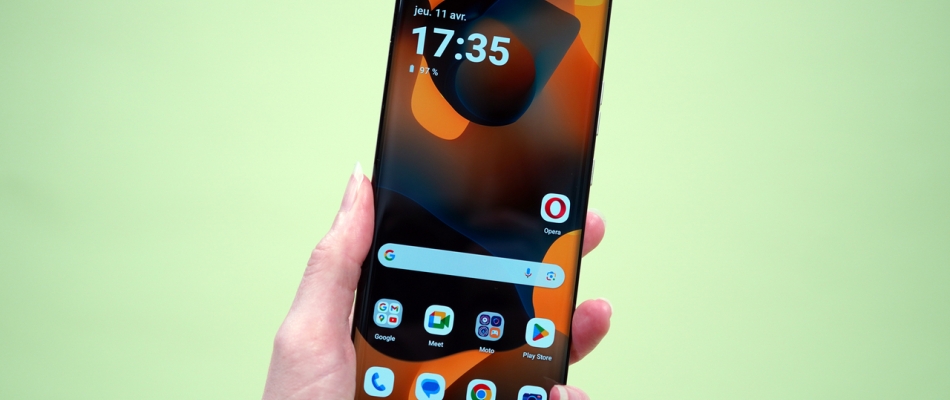 Motorola Edge 50 Pro, le smartphone qui a tout d'un grand à prix réduit - Minizap Nord-Isère