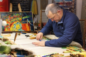 Plus qu'une passion, la tapisserie est un art de vivre autour duquel des liens se tissent…