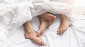 Pourquoi faire l'amour aide à mieux dormir ?