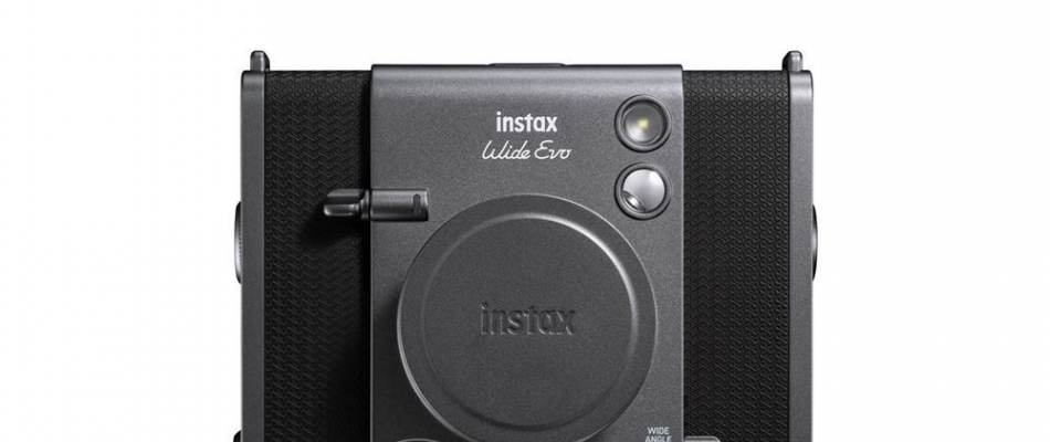 Instax Wide EVO, l'appareil hybride qui réinvente l'instantané avec style - Minizap Vallée de l'Arve