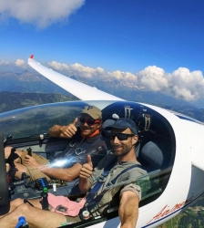 Vol en planeur au-dessus des vignes de Savoie avec Soaring Adventures