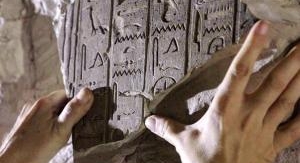 Le palais des hiéroglyphes, sur les traces de Cham...